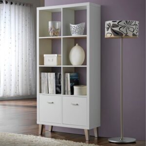 Estantería, 2 puertas y 4 baldas